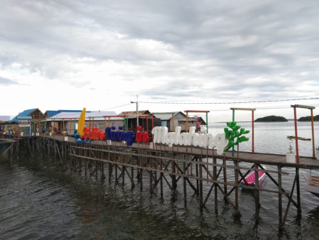 MALAHING, WISATA KAMPUNG DI ATAS LAUT BONTANG